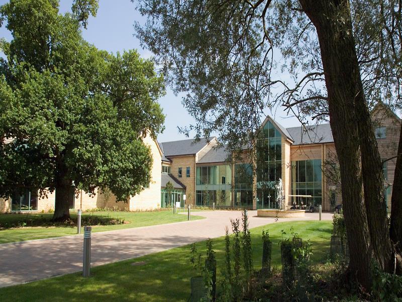 De Vere Cotswold Water Park South Cerney Esterno foto